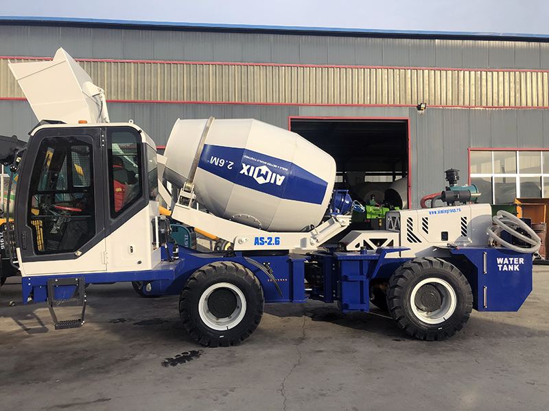 Selfloading concrete mixer truck