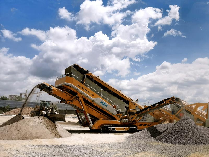 Crawler dan mobile tipe crusher batu